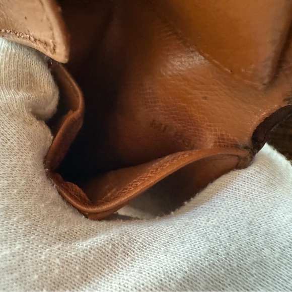 - Louis Vuitton, men's monogram, bifold, wallet, vintage - Picture 14 of 17